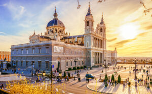 oitsa-europa-fabulosa-catedal-almudena-madrid-espana