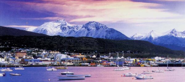 TIERRA DEL FUEGO & GLACIARES 2026 – 2027